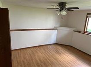 2832 W Glenpark Dr, Appleton, WI 54914