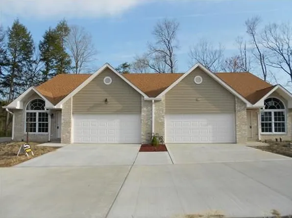 612 Crestview Ln, New Kensington, PA 15068