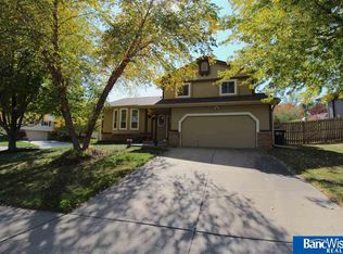 16205 Riggs St, Omaha, NE 68135