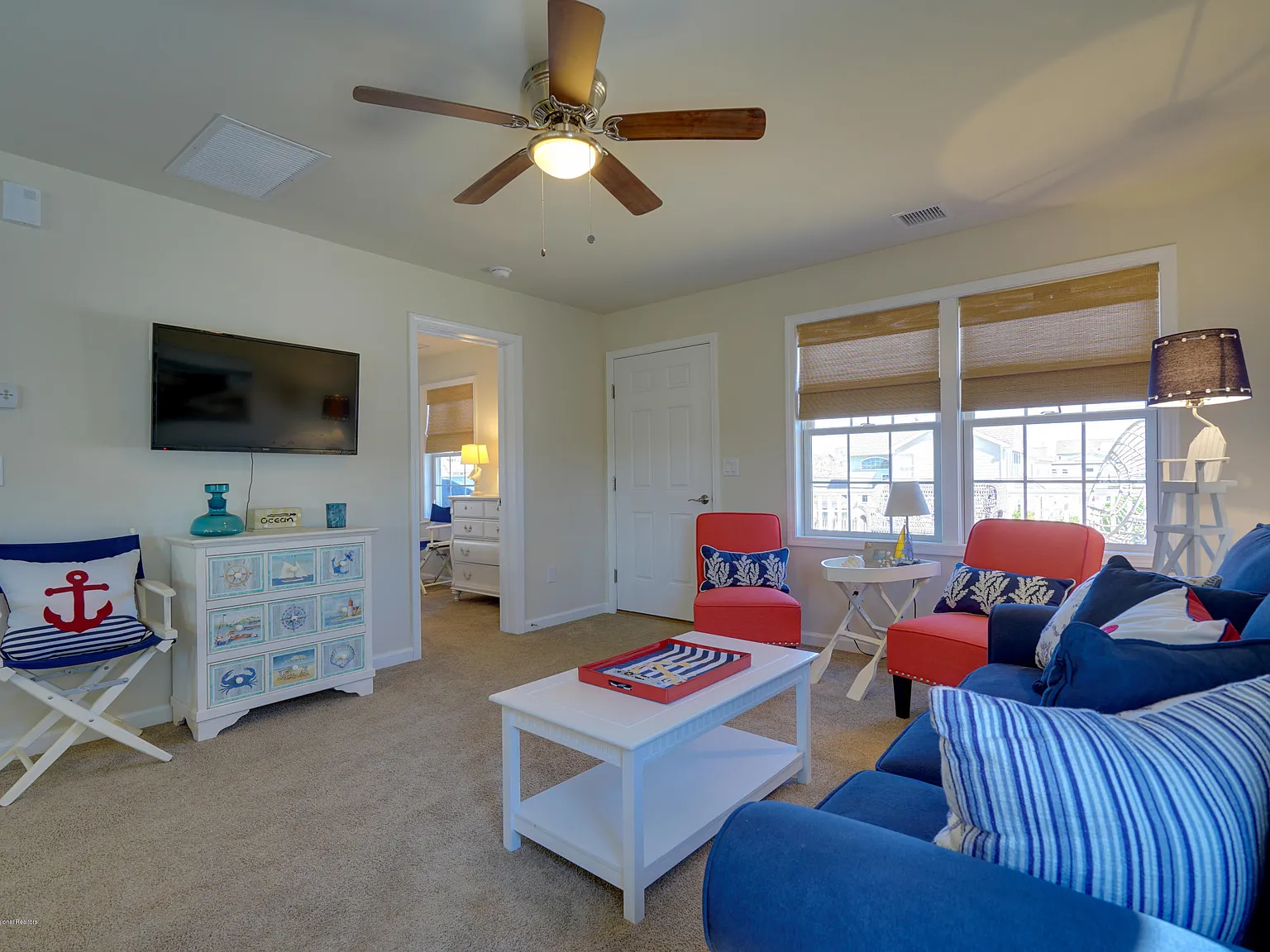 3 bed, 1.5 bath, 1064 sqft, $3,500 — Photo 4
