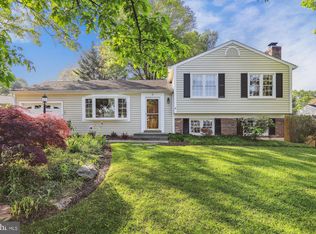 9 Barclay Ct, Rockville, MD 20850