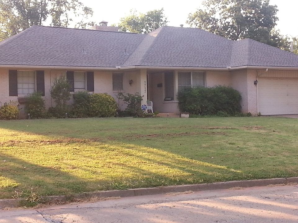Large corner lot!