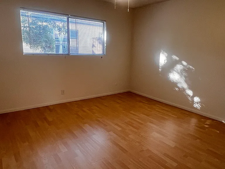 3562 Mentone Ave — Photo 25