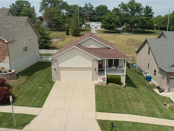 3rd image of 3145 Pin Oak Terrace Ct