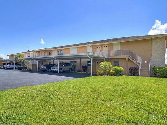 2nd image of 4543 SE 6th Pl APT 1F