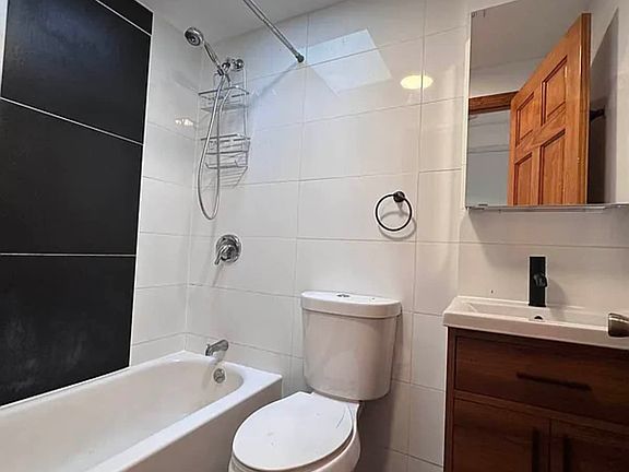 5th image of 73 Lexington Ave Unit Penthouse 3