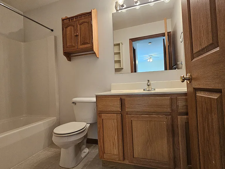 1381 Bergamont St — Photo 25