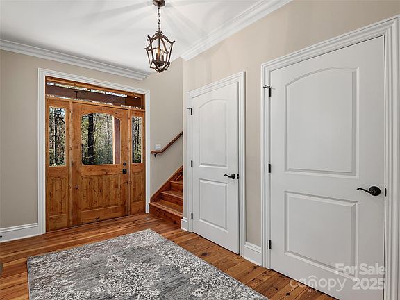 5th image of 2514 Oakdale Rd