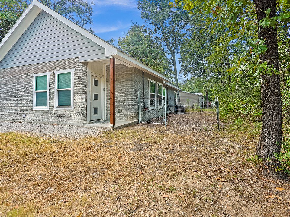 1st image of 104 Yuma Dr
