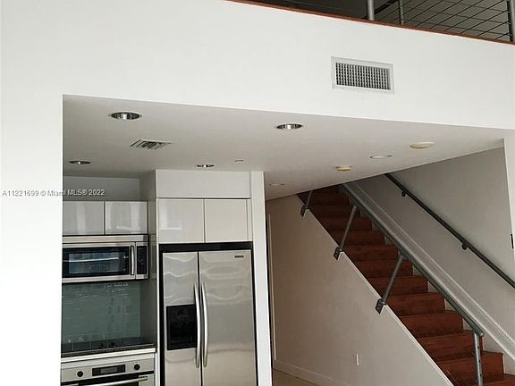 3rd image of 1050 Brickell Ave APT 820