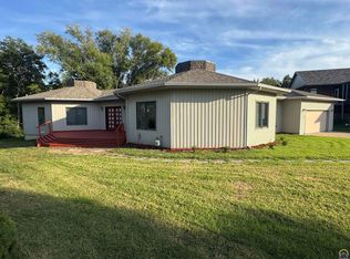 4504 SW Moundview Dr, Topeka, KS 66610