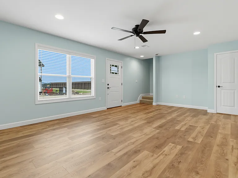 250 Meadow Dr #1 — Photo 8