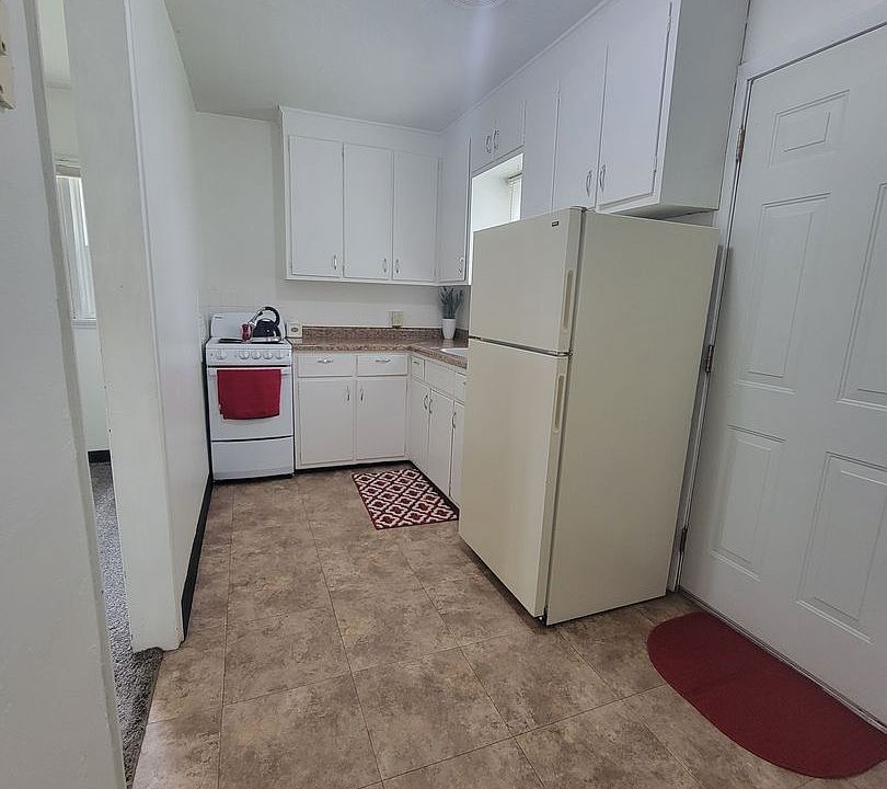 702 Townhomes 702 8th Ave N Wahpeton ND Zillow