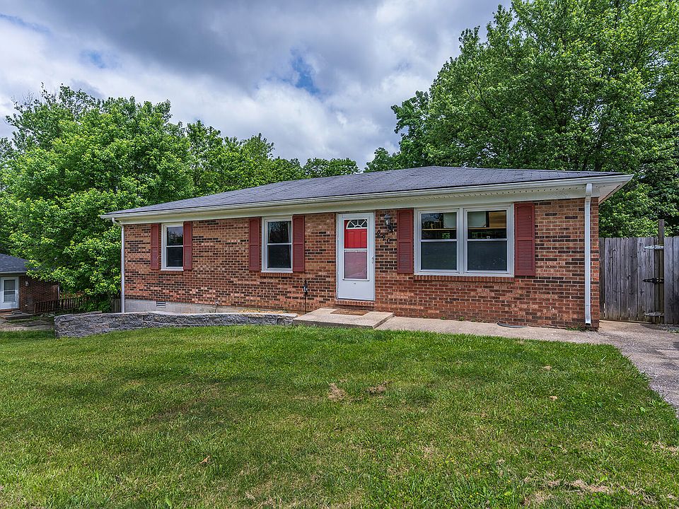 1st image of 220 Beechwood Dr
