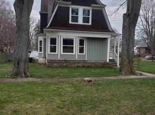 106 N 3rd St, Shepherd, MI 48883