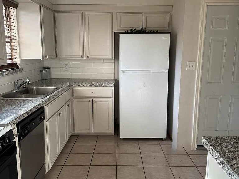 619 Highland Ave — Photo 10