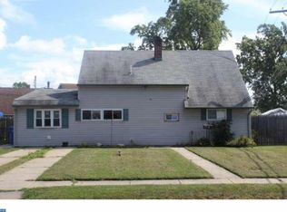 6 Rustleaf Ln, Levittown, PA 19055