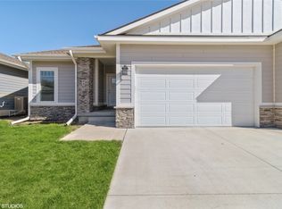4461 Lower Beaver Rd, Des Moines, IA 50310