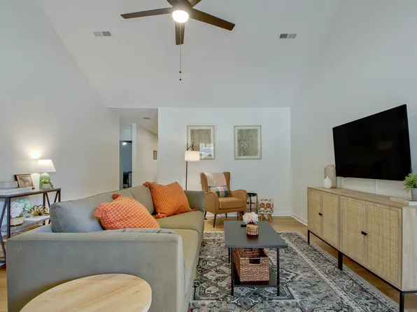 102 Ridgeview Ct, Peachtree City, GA 30269