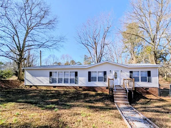 110 Crosby Dr, Fair Play, SC 29643