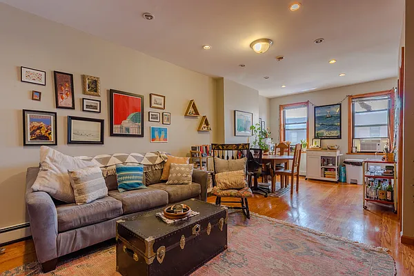 Rented by E House Realty & Management Inc. | media 10