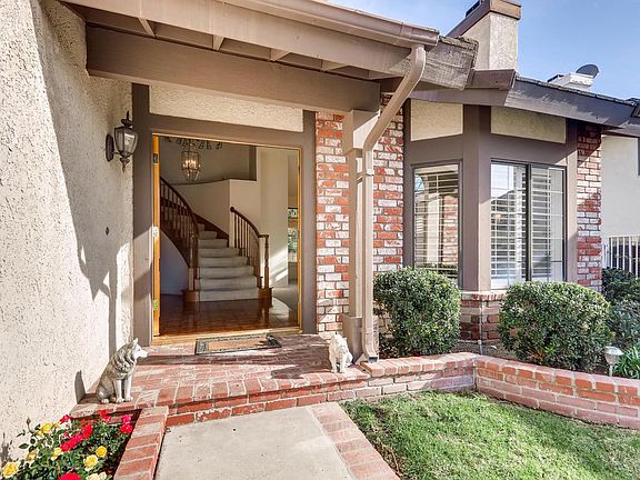 3rd image of 2598 Covent Garden Ct