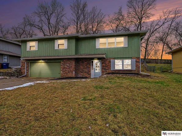 3507 Lynnwood Dr, Bellevue, NE 68123