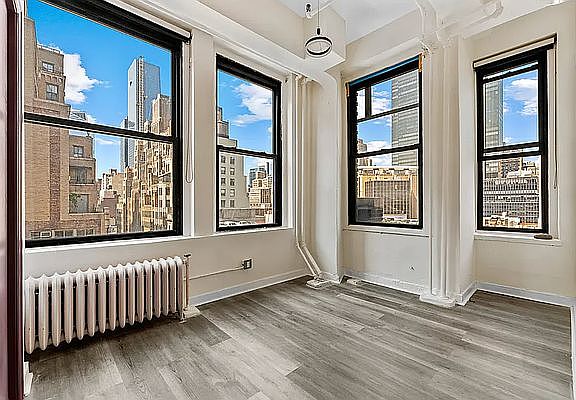 3rd image of 261 W 30th St #7