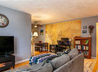 199-18 19th Ave, Whitestone, NY 11357