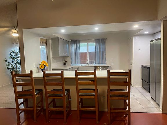 4th image of 7413 N Heathcliff Ave