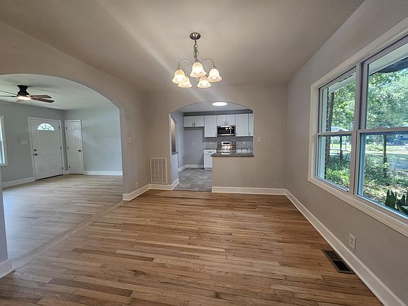 4th image of 2446 Cherokee Hall Ln