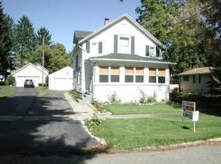 221 Holmes St, Eaton Rapids, MI