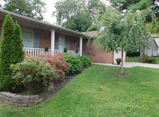 4077 Hillside Dr, Lexington, KY 40514