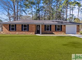 40 Quail Rd, Richmond Hill, GA 31324