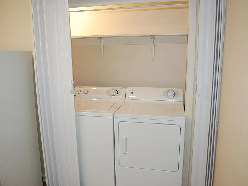 In-unit washer & dryer