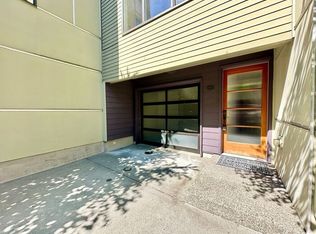 556 McGraw St, Seattle, WA 98109
