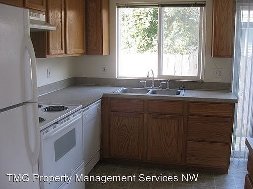 2nd image of 3224 27th Ct SE