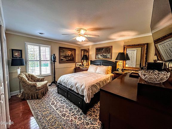 5th image of 1042 Fine Glen Dr