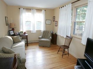 209 Hawthorn Rd, Baltimore, MD 21210