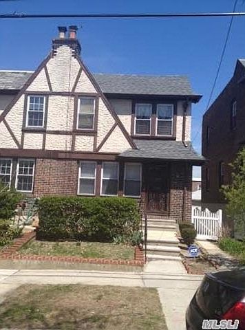 2nd image of 67110 Clyde St