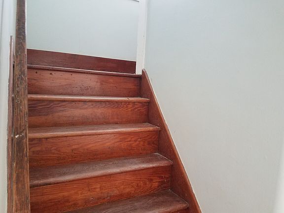 5th image of 4919 California St
