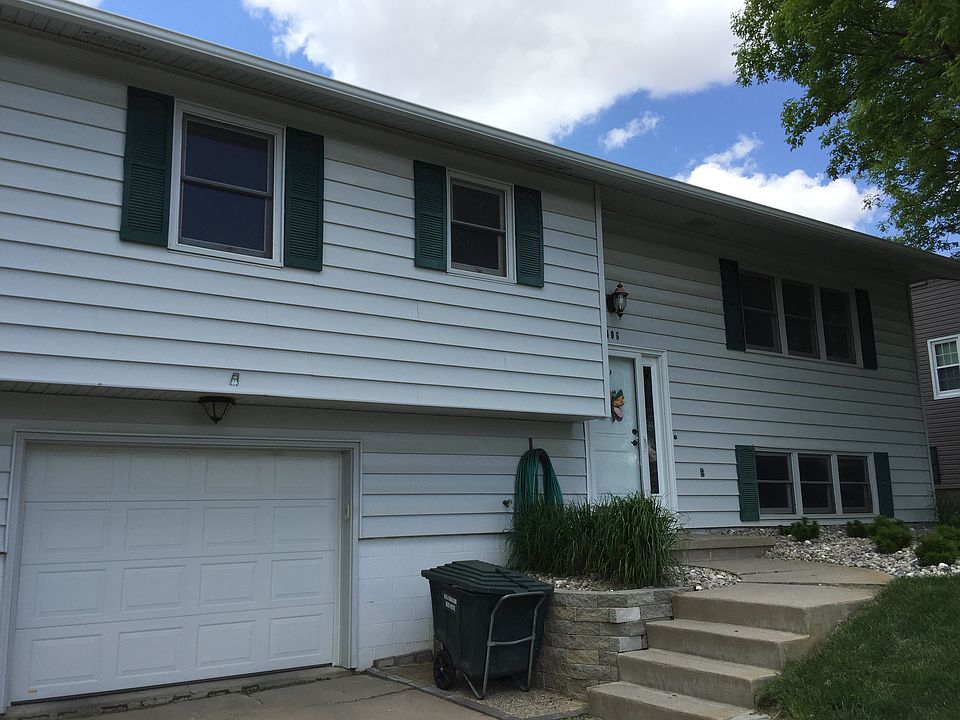 1st image of 406 Oak Dr