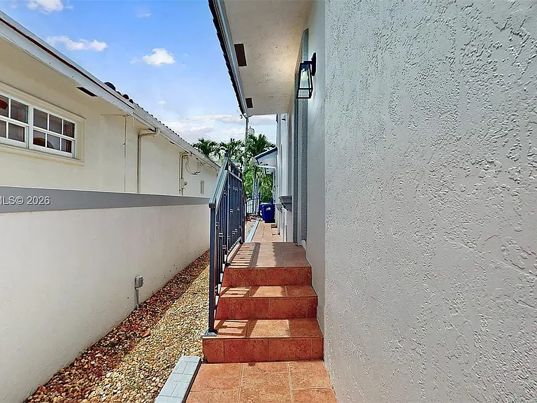 1131 Stillwater Dr — Photo 58