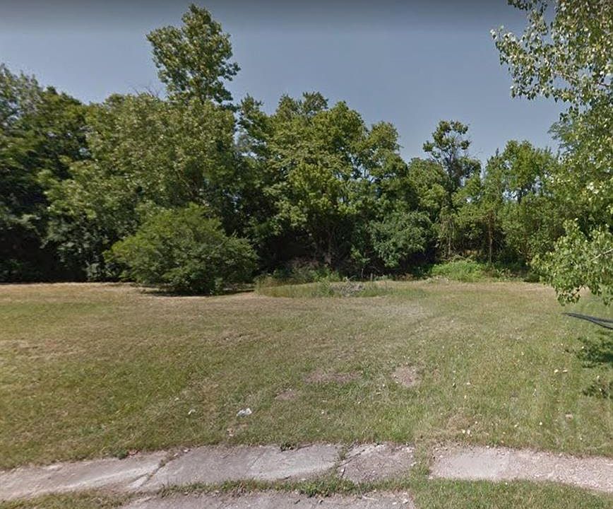 2nd image of 2310 Willowbend Ct