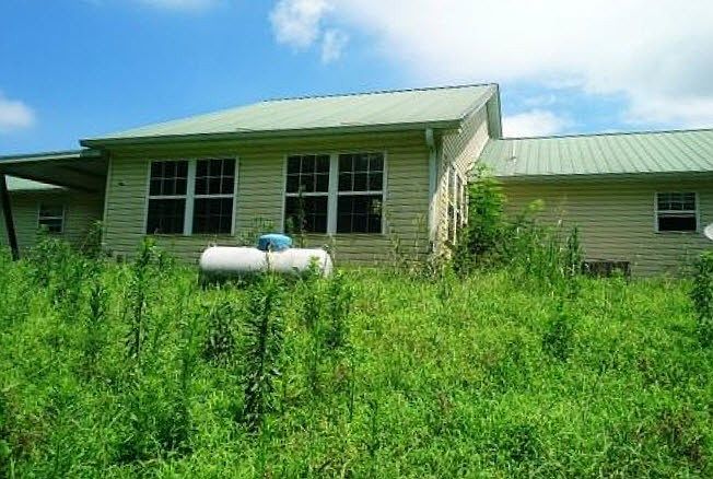 2nd image of 195 County Road 233