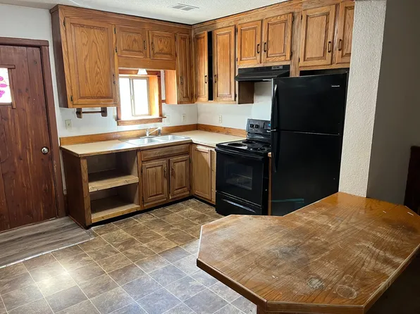 320 Antioch Rd, Cave City, AR 72521