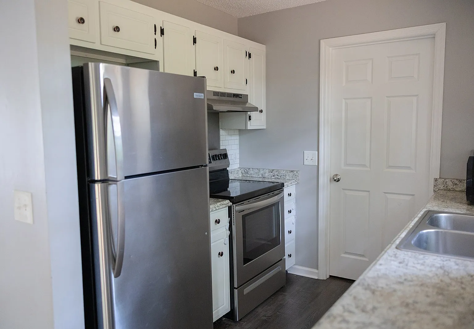 2 bed, 2.0 bath, 1066 sqft, $1,950 — Photo 3