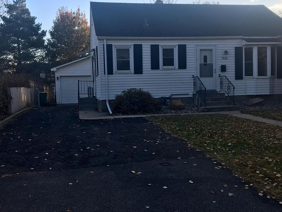 1st image of 5101 Fairview Ave N #1