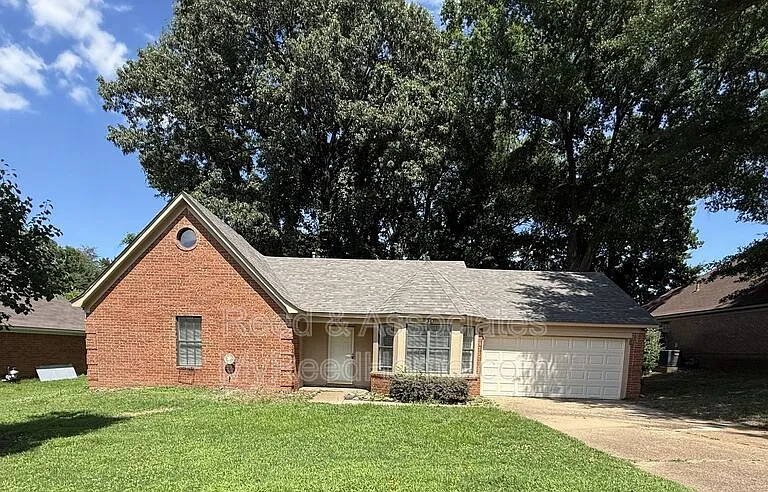 6758 Valerie Dr — Photo 1