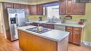 5th image of 300 Whitetail Dr